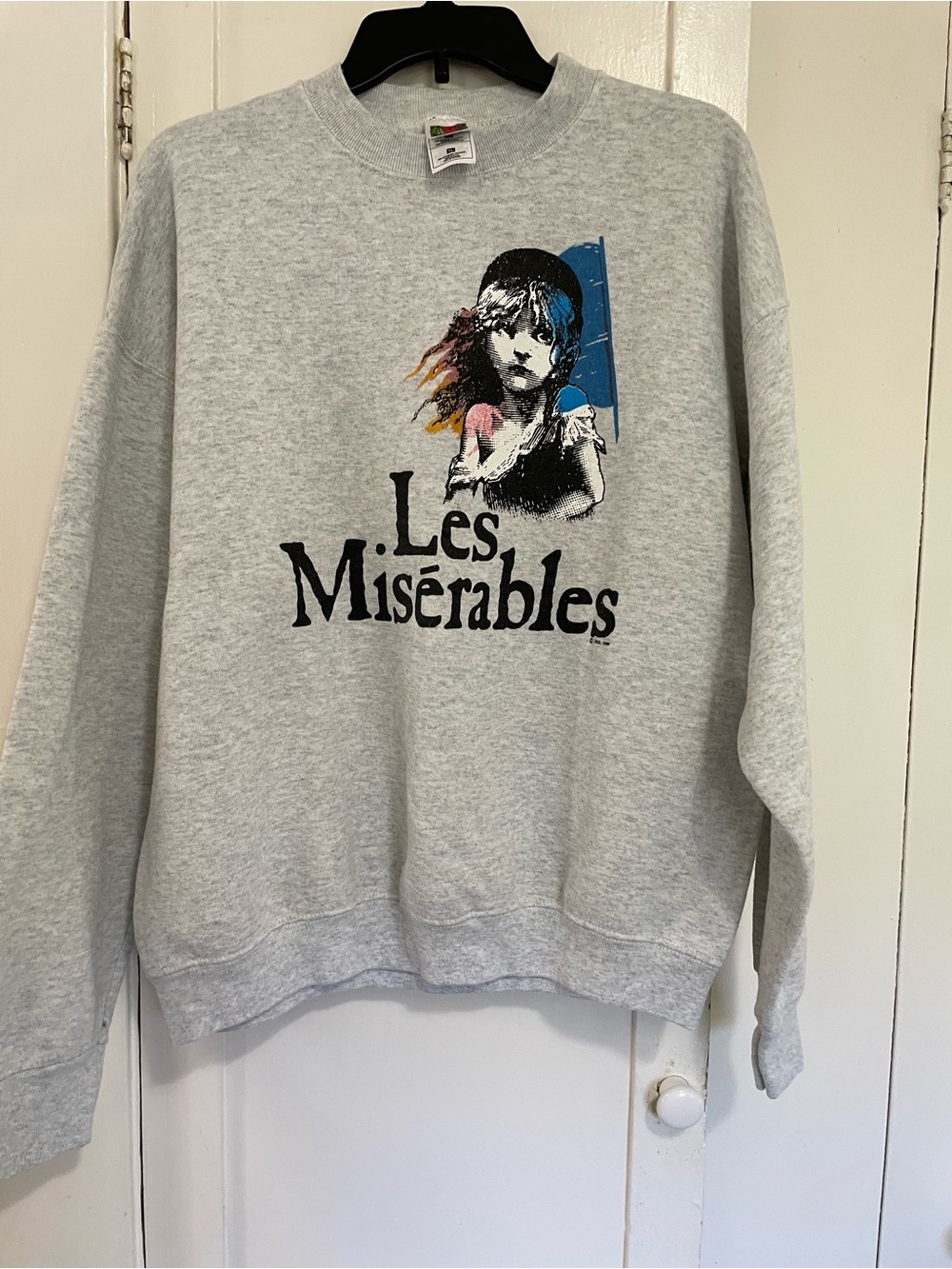 Vintage Les Misérables Graphic Crewneck Sweatshirt - Gray xl